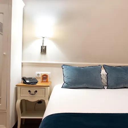 Meson Castilla Atiram