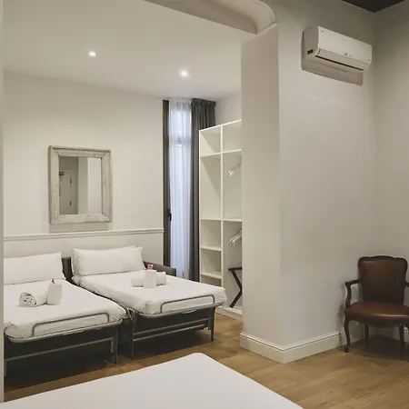 Hotel Meson Castilla Atiram
