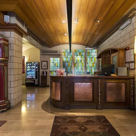 Hotel Mesón Castilla Atiram 3*