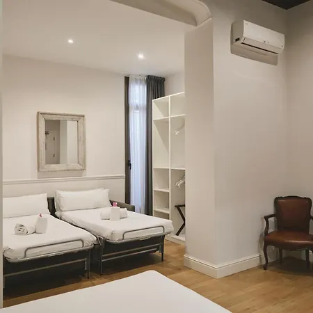 Meson Castilla Atiram 3* Барселона