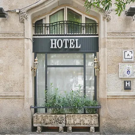 Meson Castilla Atiram 3*