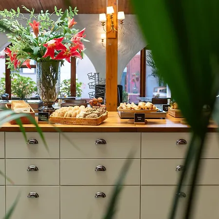 Meson Castilla Atiram 3* Барселона