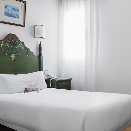 Отель Meson Castilla Atiram 3*